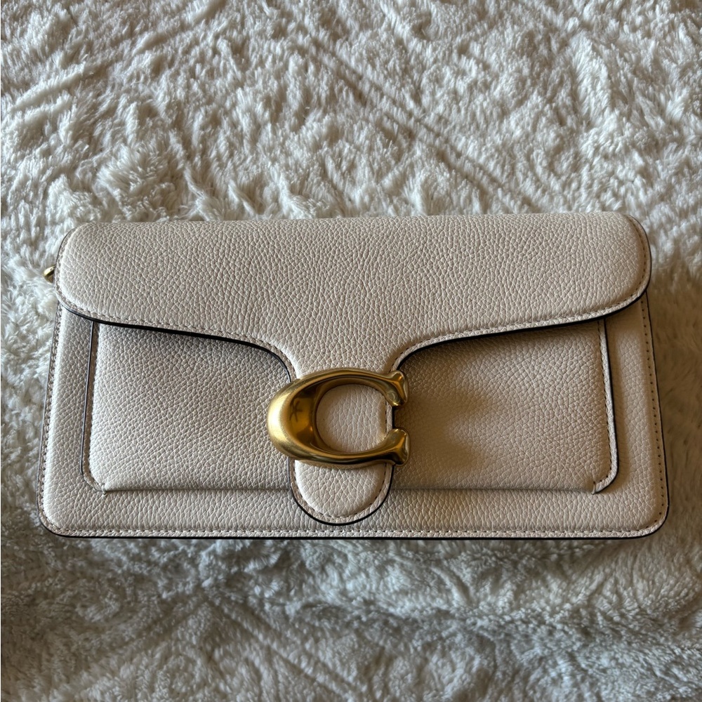 Coach Tabby 26 in Chalk/Gold